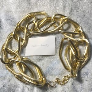 Gold Chunky necklace